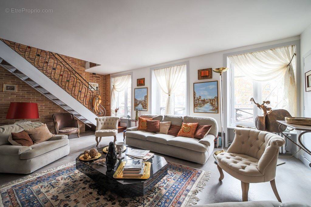 Appartement à PARIS-17E