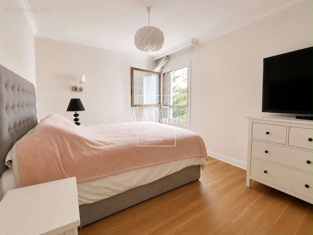 À vendre   Appartement 4 pièces meublé de 94 m2 avec terrasse, parking et cave - photo 6
