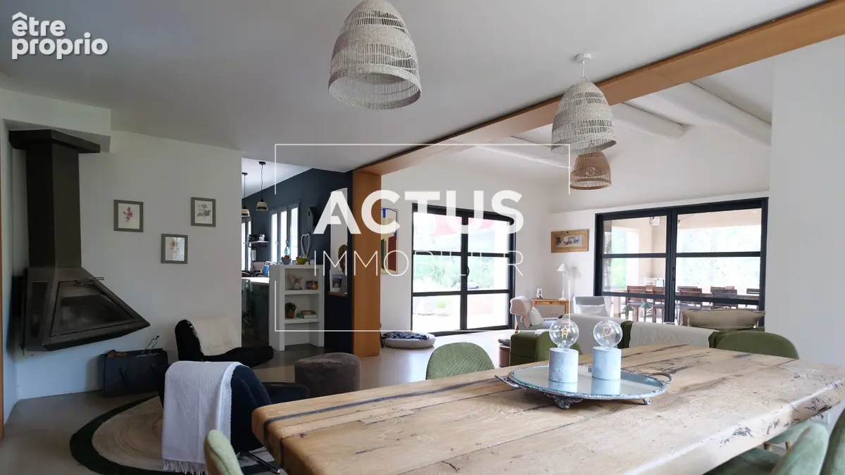 Maison 8 pièces 208 m² à vendre à Mallemort (13370) - photo 3