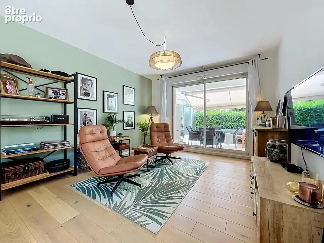 Antibes – t3 61 m² – jardin privatif 125 m² – piscine – parking - photo 2