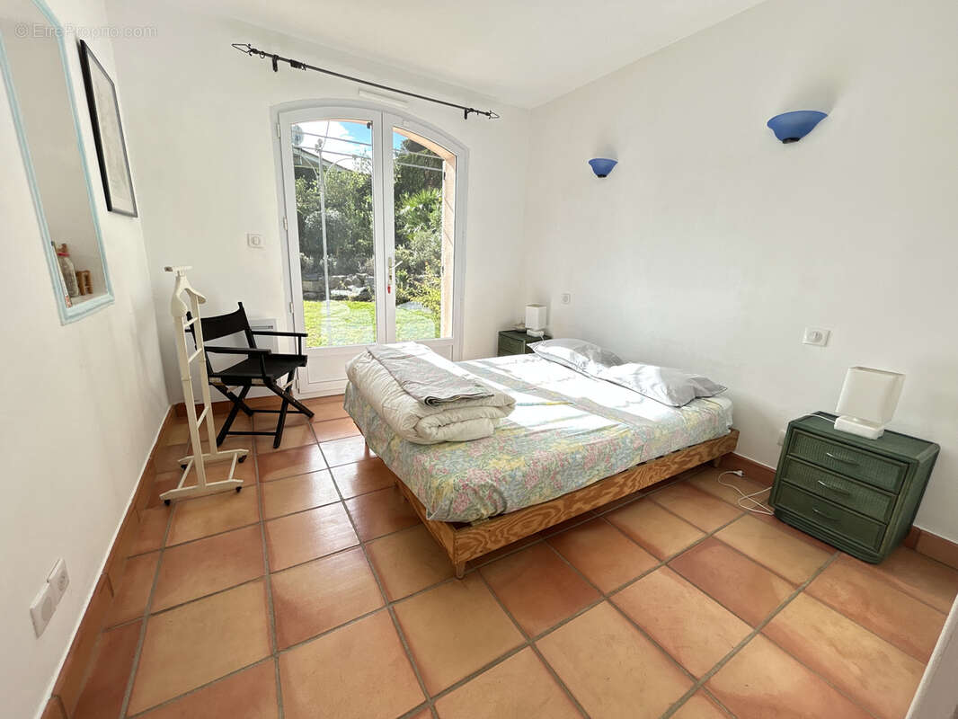 Autre à SAINT-RAPHAEL