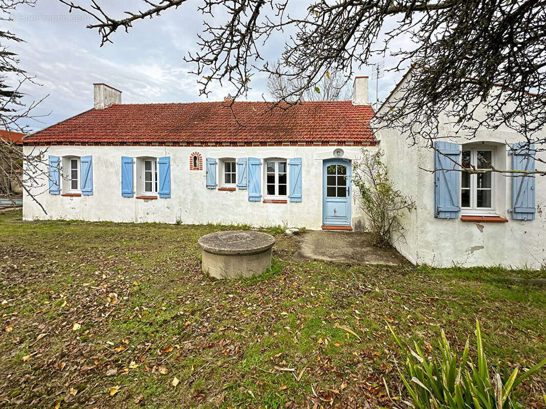 Maison à LE PERRIER