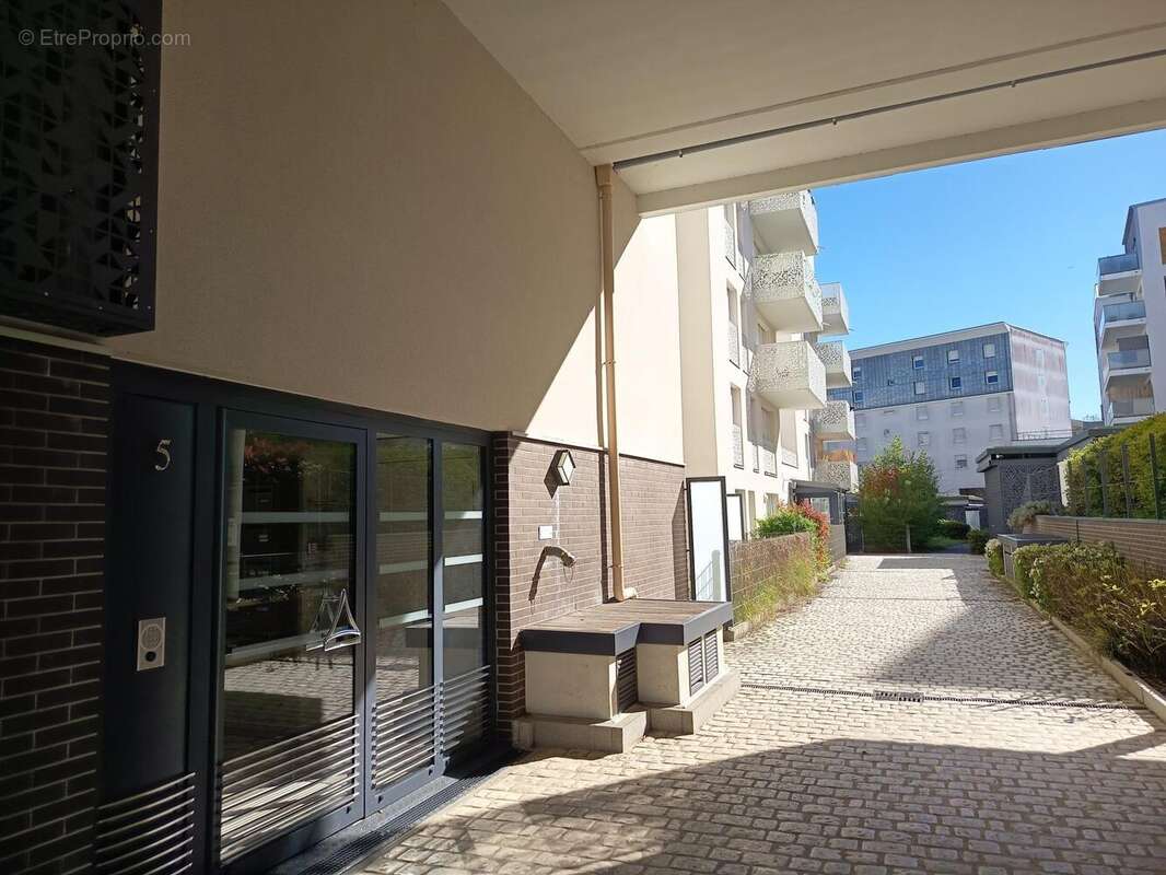 Photo 8 - Appartement à CERGY