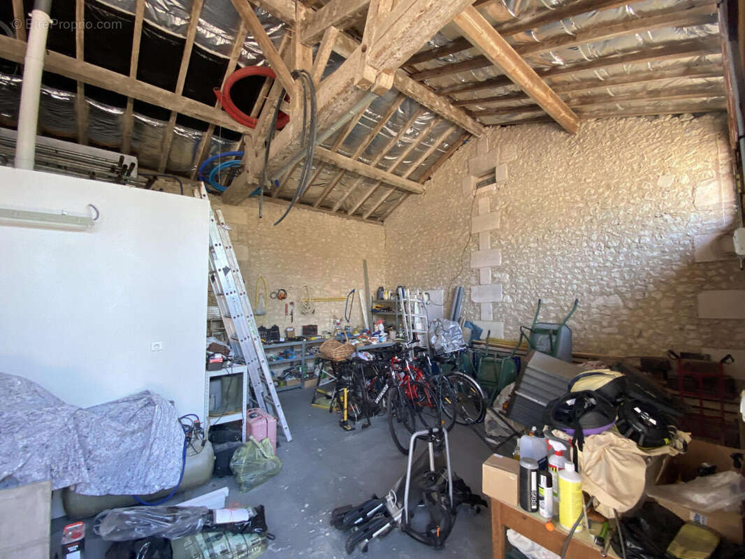 GRANGE - Maison à CHALAIS