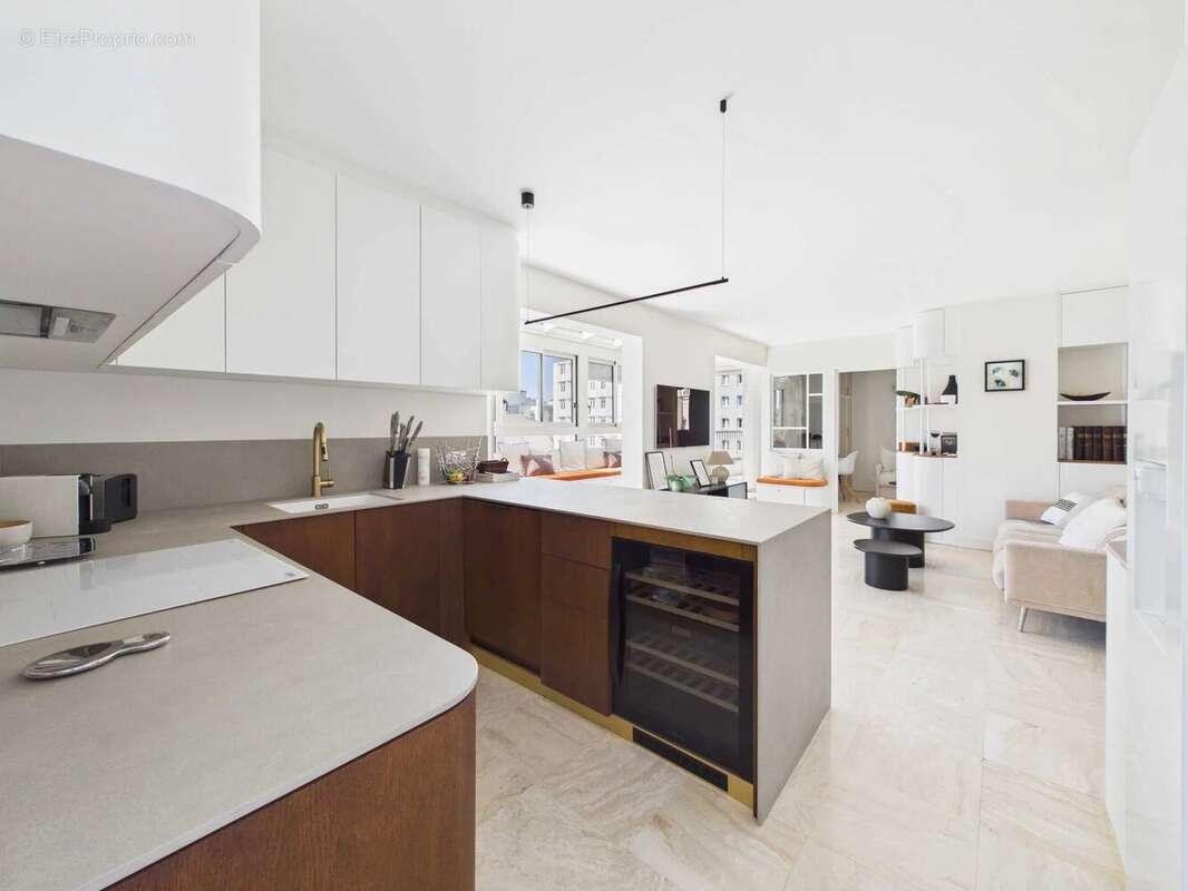 Appartement à PARIS-15E