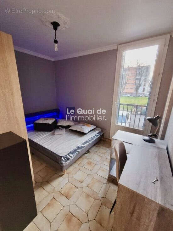 Appartement à SAINT-MARTIN-D'HERES