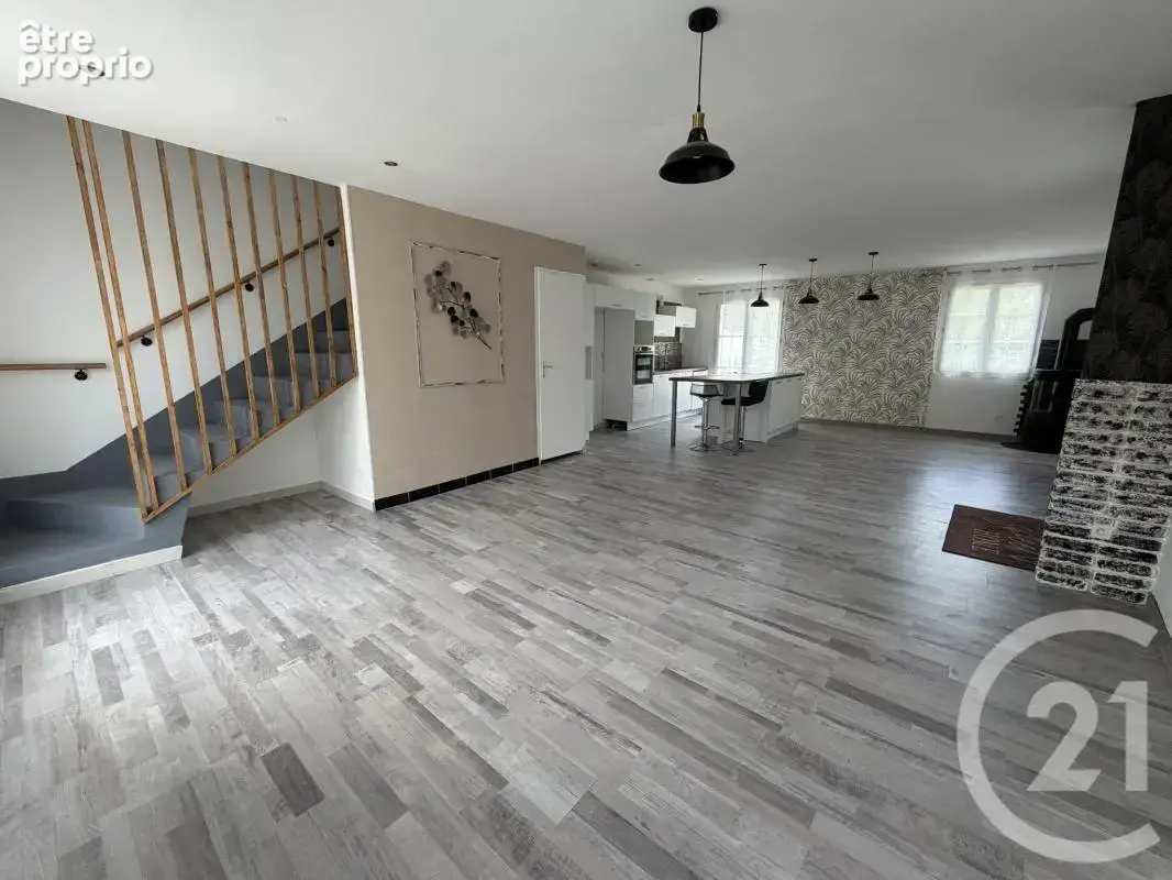 Photo Maison à Angicourt au prix de 214 000€