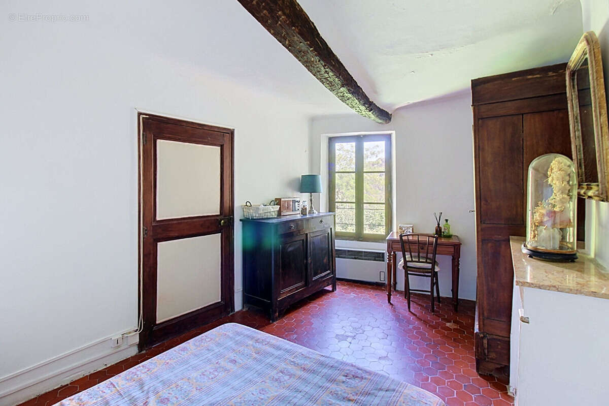 A VENDRE EN EXCLUSIVITE A CHATEAUDOUBLE - Charmante maison de village d'environ 100m² - photo 13
