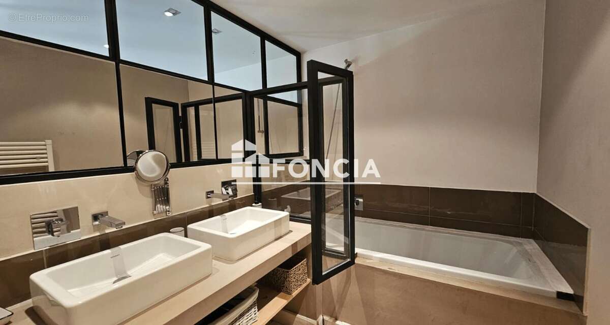 Appartement à LE THOLONET