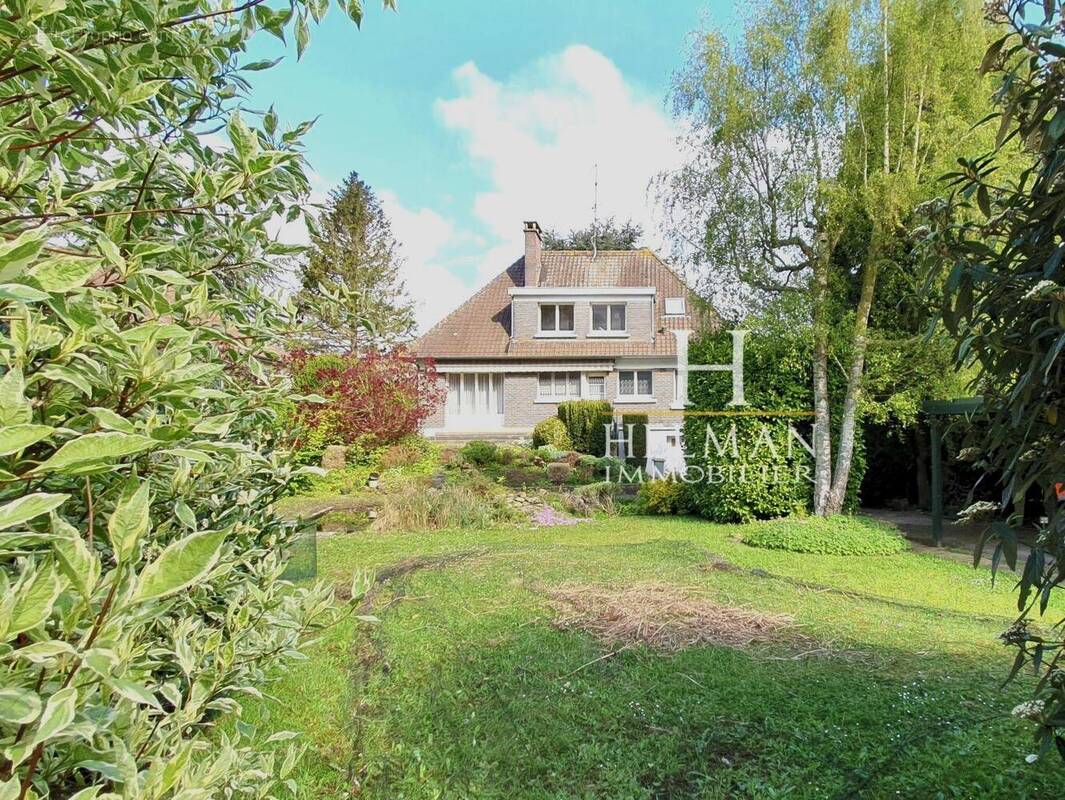 Maison à SAINT-MARTIN-AU-LAERT