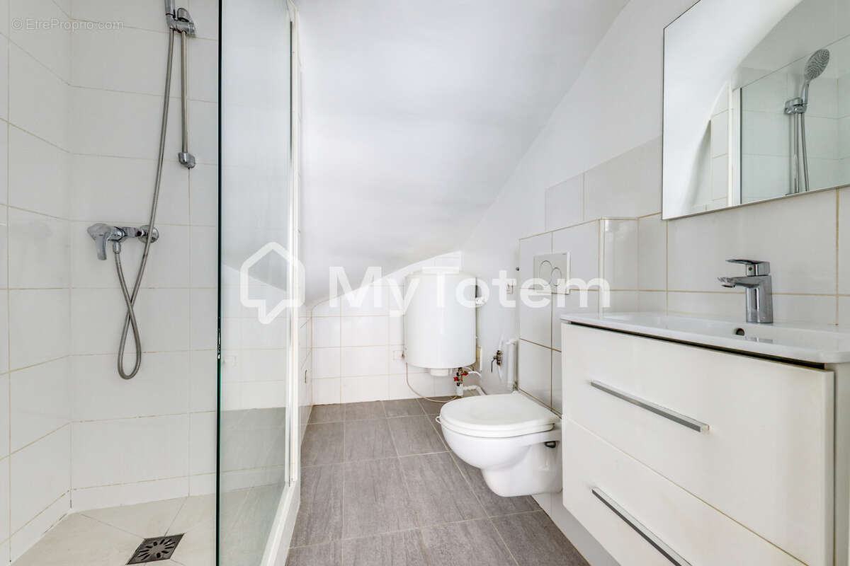 Appartement à PARIS-19E