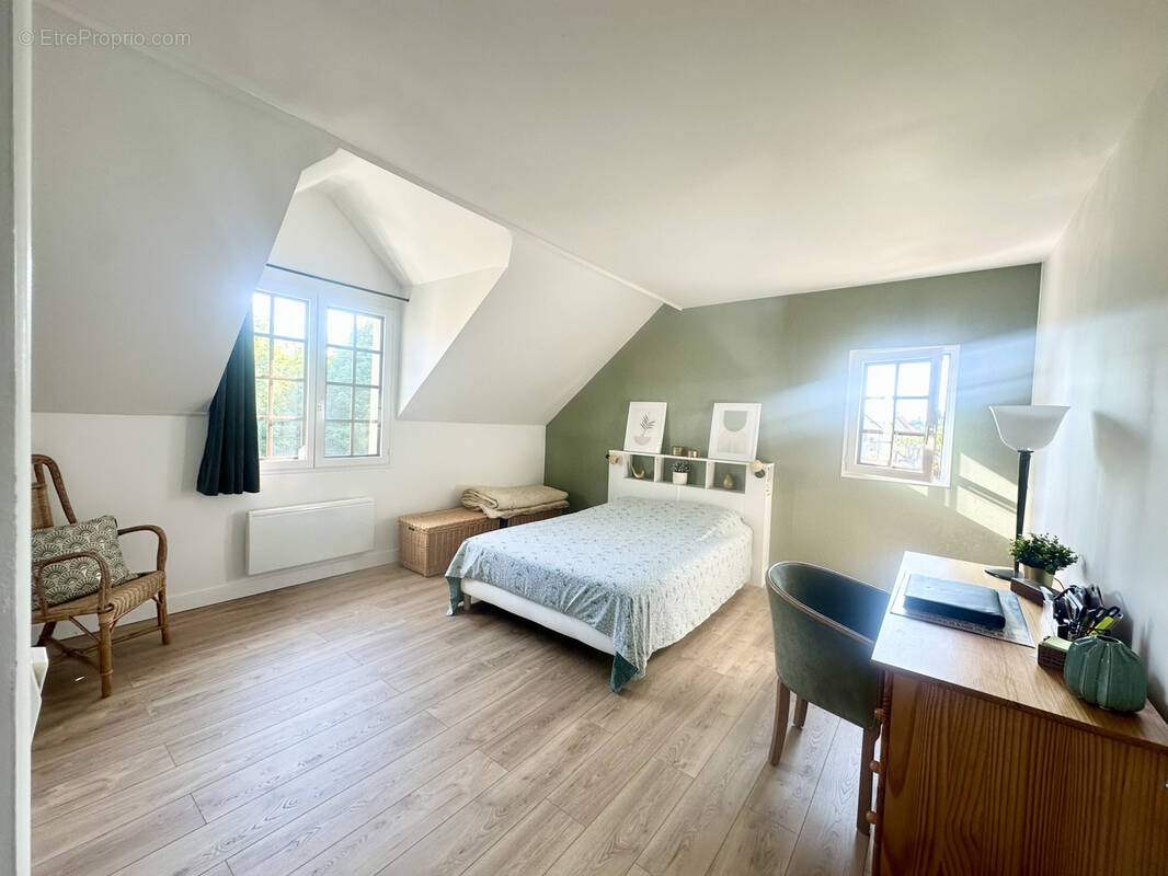 Maison à LIVERDY-EN-BRIE