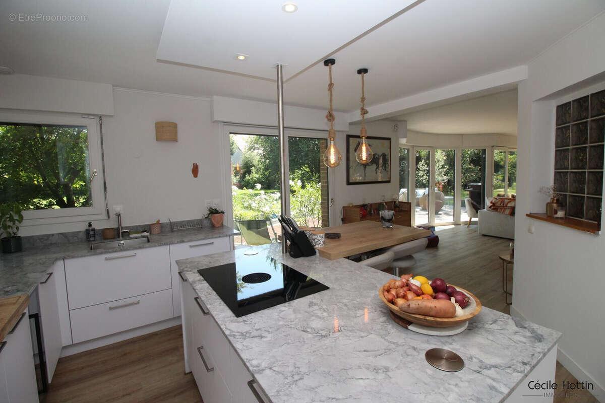 Maison 181 m² à Moncheaux  - photo 6