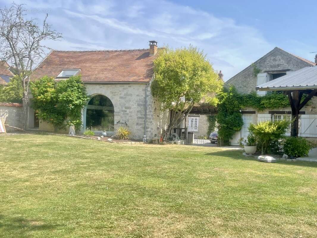 Maison à MOIGNY-SUR-ECOLE