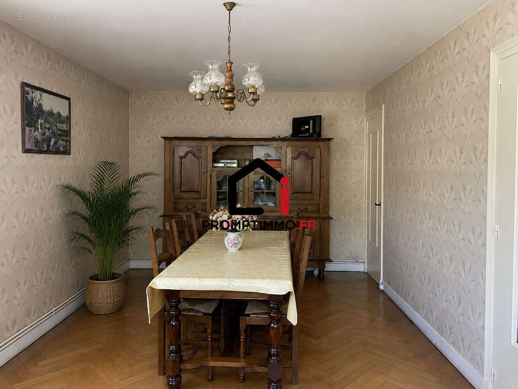 Maison à PANISSIERES