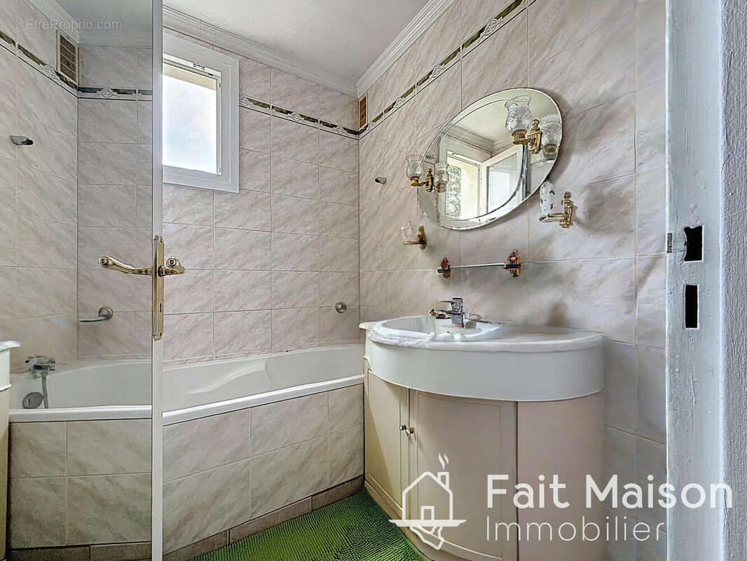 Appartement à L'HAY-LES-ROSES