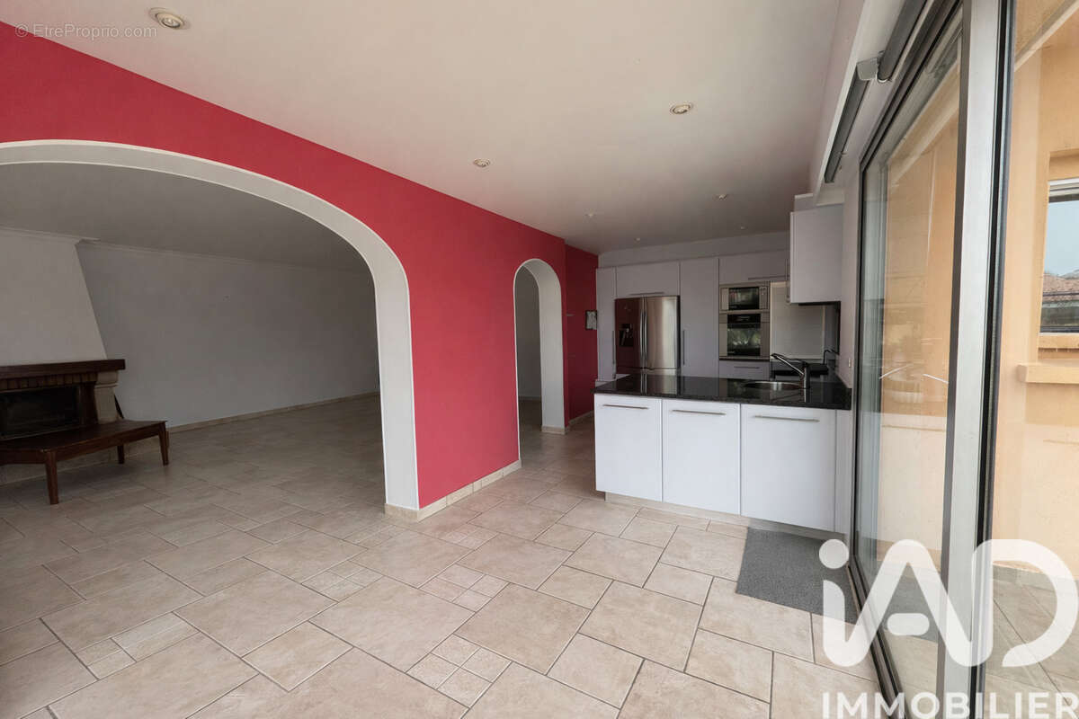 Photo 6 - Maison à LES LANDES-GENUSSON