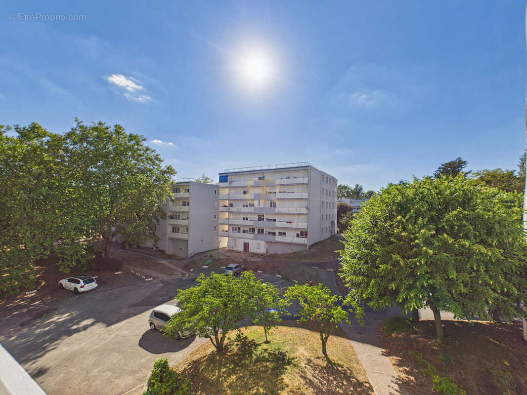Balcon / rénové / rer a & ligne l / lumineux / jardin - photo 14