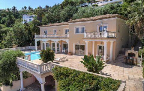 Maison à MANDELIEU-LA-NAPOULE