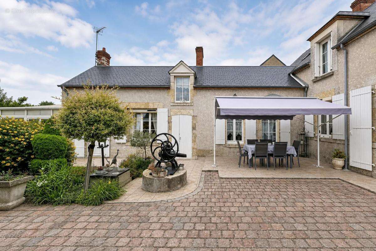 Maison de caractère de 7 pièces de 186 m² à Chécy - photo 13