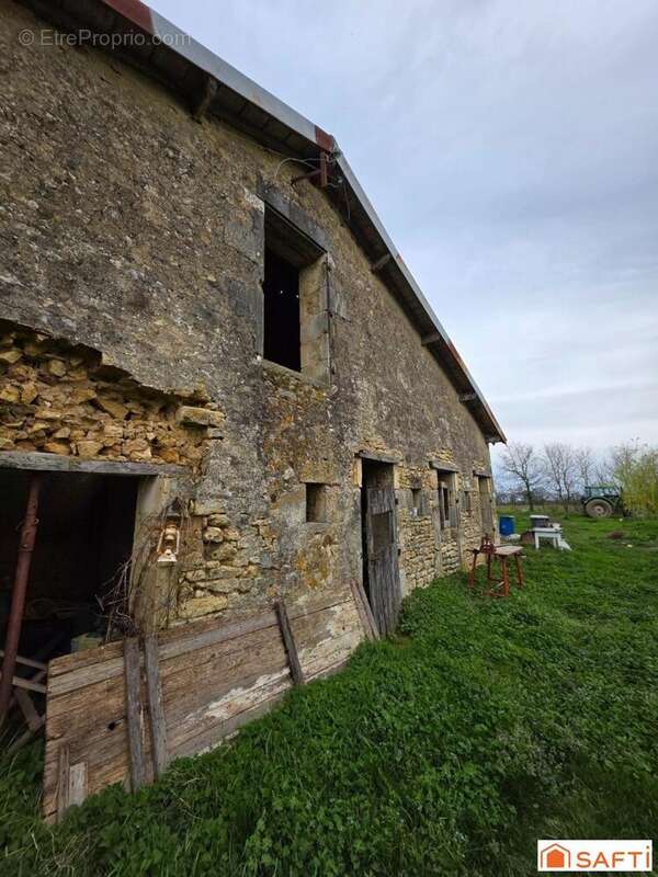 Photo 3 - Maison à SAINT-MAURICE-LA-CLOUERE
