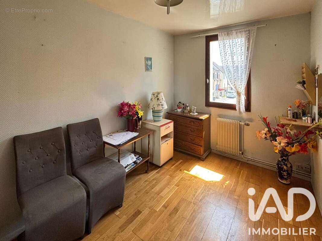 Maison 75 m² à Goussainville  - photo 8