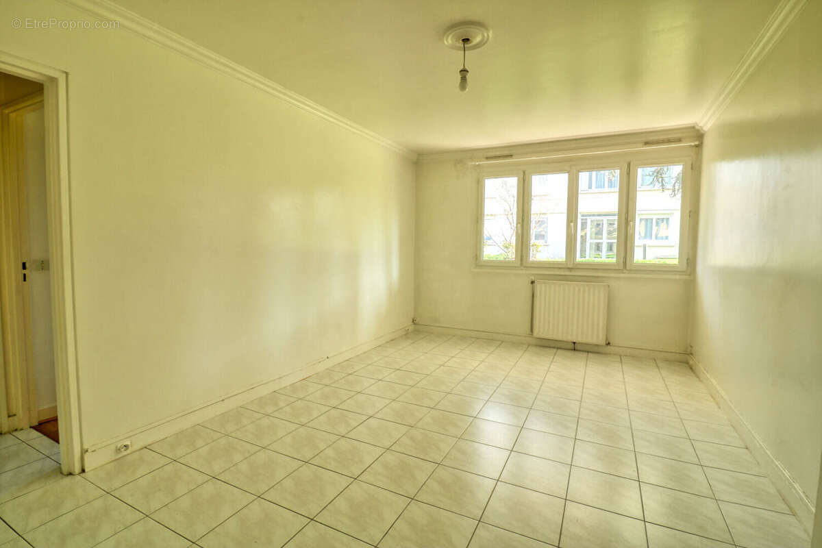 Charmant 2 pièces au calme 45 m² avec parking et cave à 600 m du RER B - photo 4