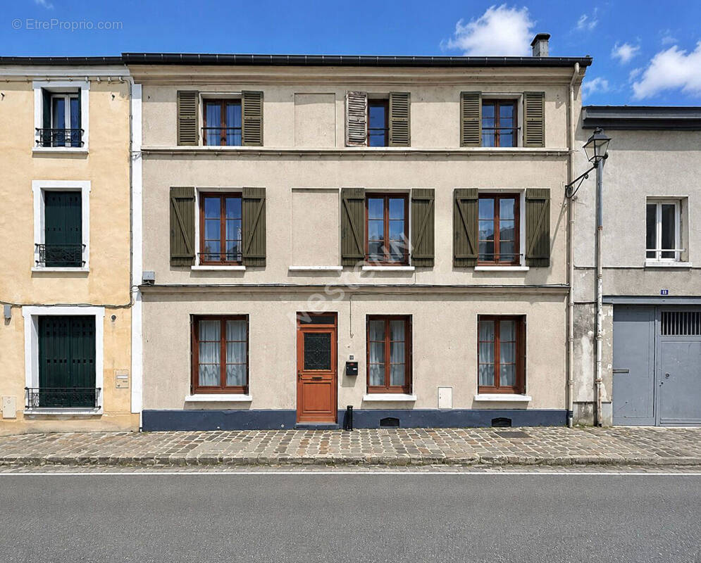Maison à LUZARCHES