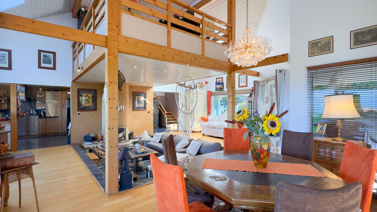 Maison à NEUVECELLE