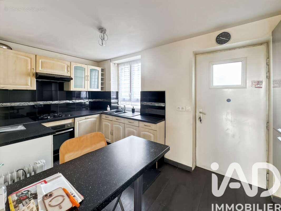 Photo 5 - Appartement à SAINT-GERMAIN-LES-CORBEIL