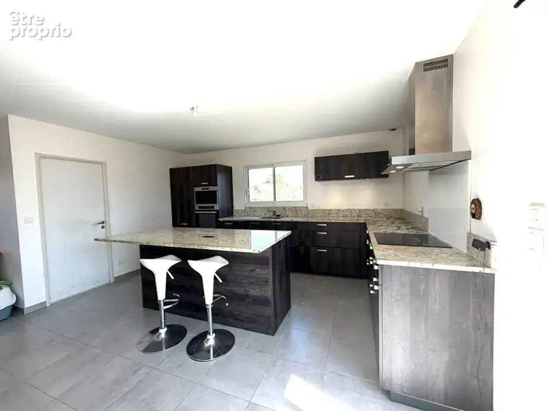 Maison  4 pièce(s) 100 m2 de 2021 - photo 3