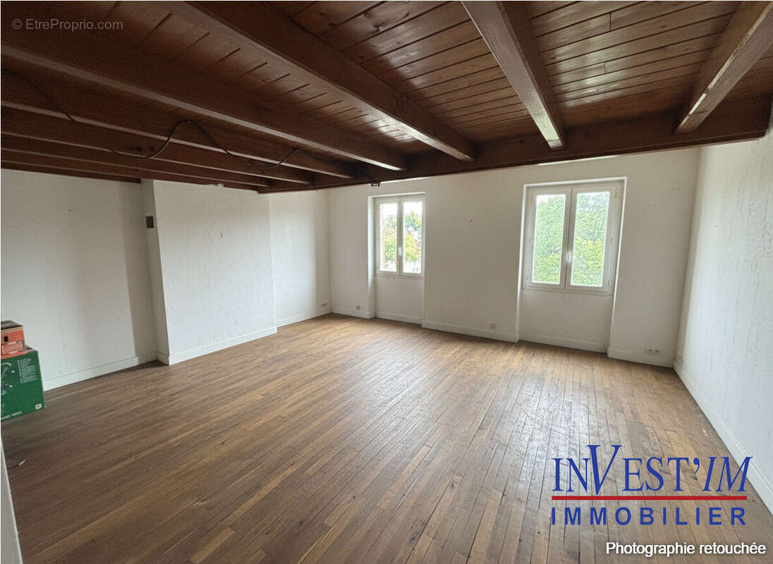 Appartement à SAINT-GENIS-LAVAL