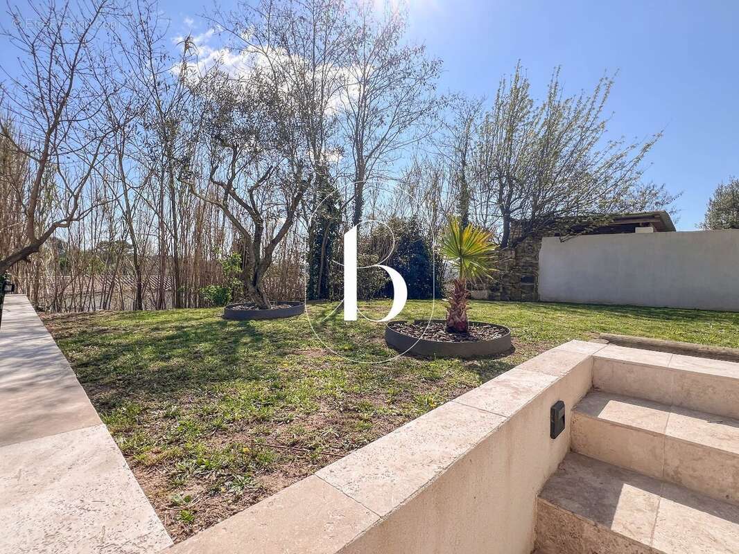 Maison à GOUDARGUES