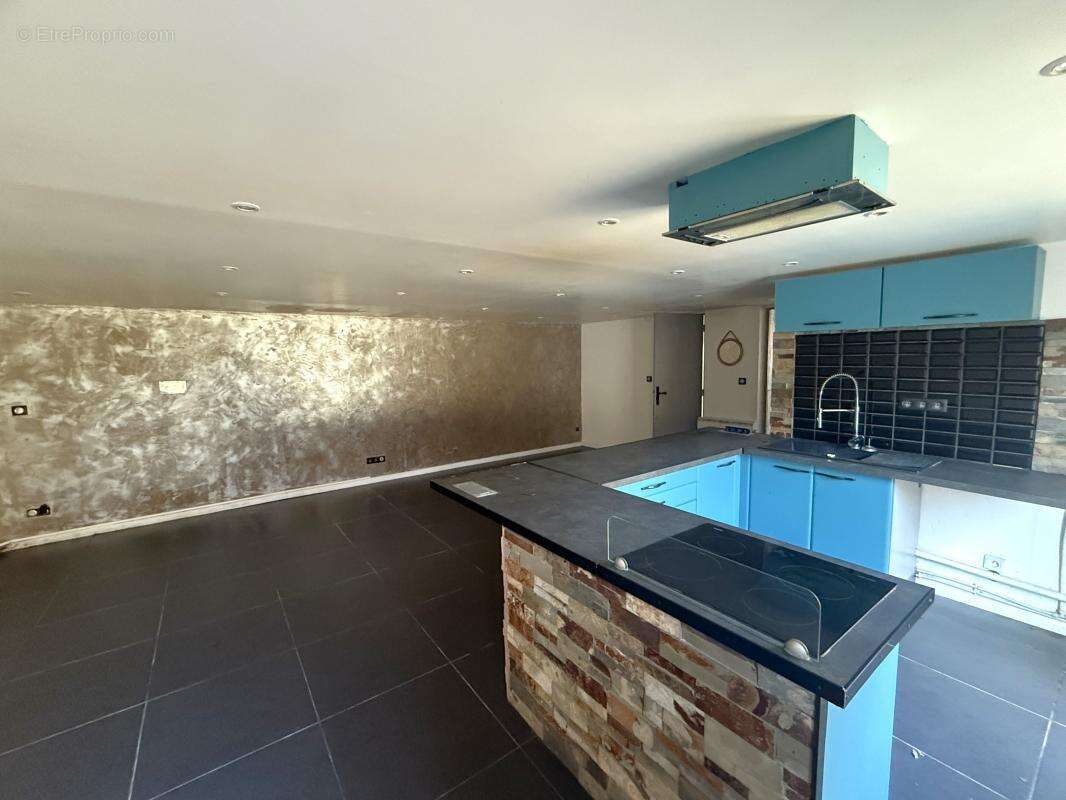 Appartement à VERNEUIL-EN-HALATTE