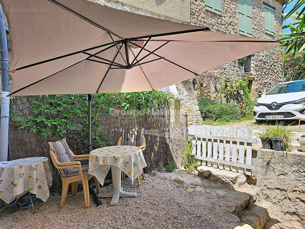 Charmante maison de village avec jardin, garage et espace indépendant - 130m² - photo 3