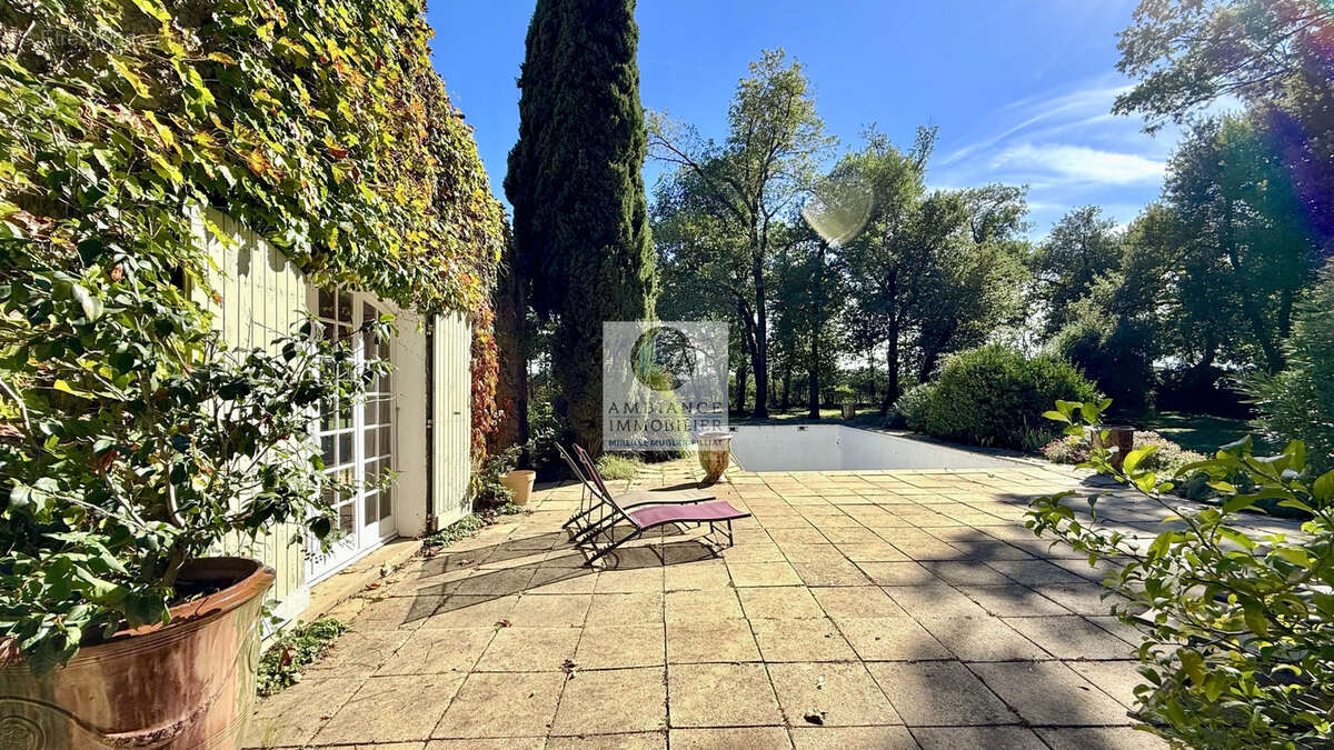 Maison en campagne dans un cadre verdoyant - photo 2