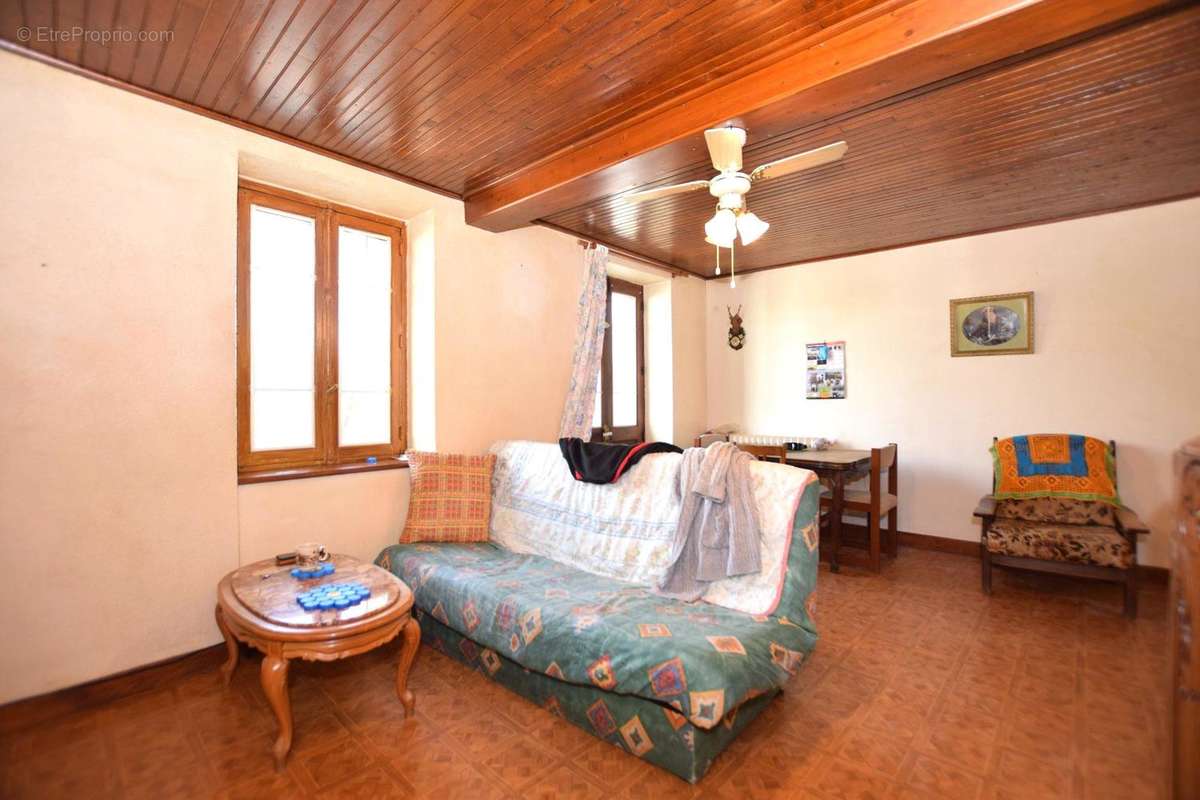 Appartement à PLEAUX