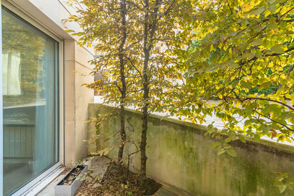 Appartement à PARIS-8E