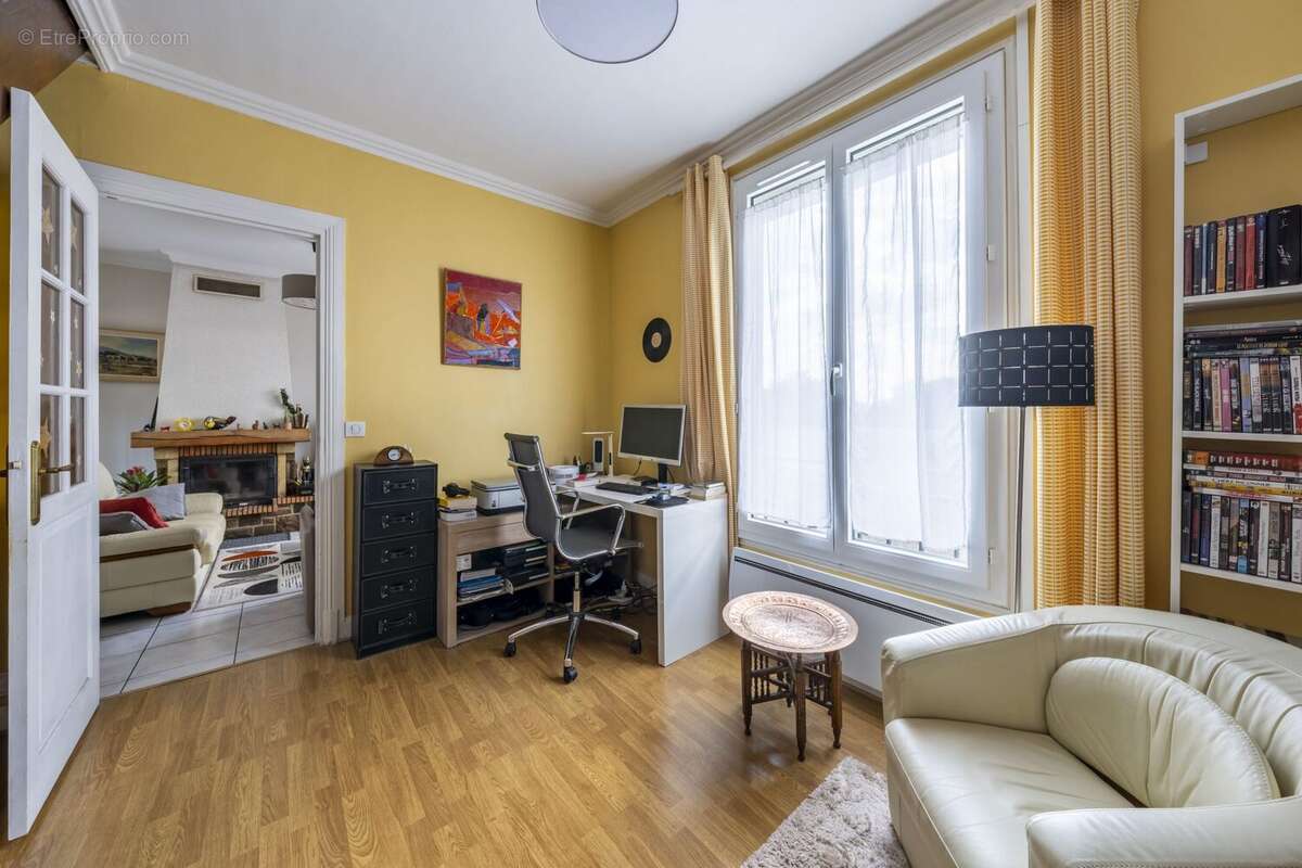 Maison à LIVRY-SUR-SEINE