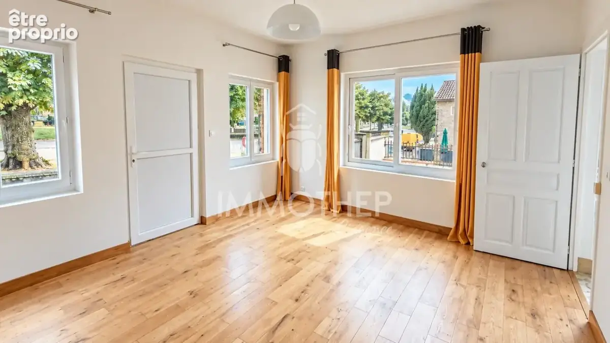 Maison 7 pièces 160 m² à vendre à Viriville (38980) - photo 8