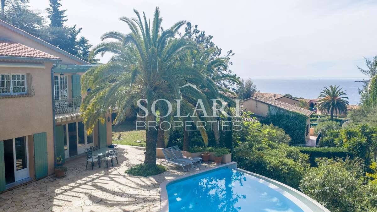 Maison à THEOULE-SUR-MER