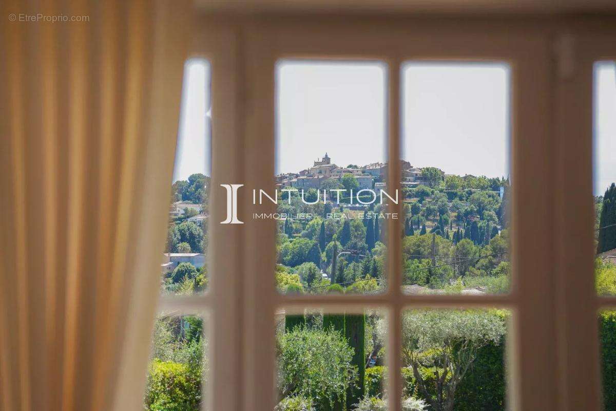 Mougins - Les Colles : Propriété de prestige avec vue panoramique sur le village - photo 13