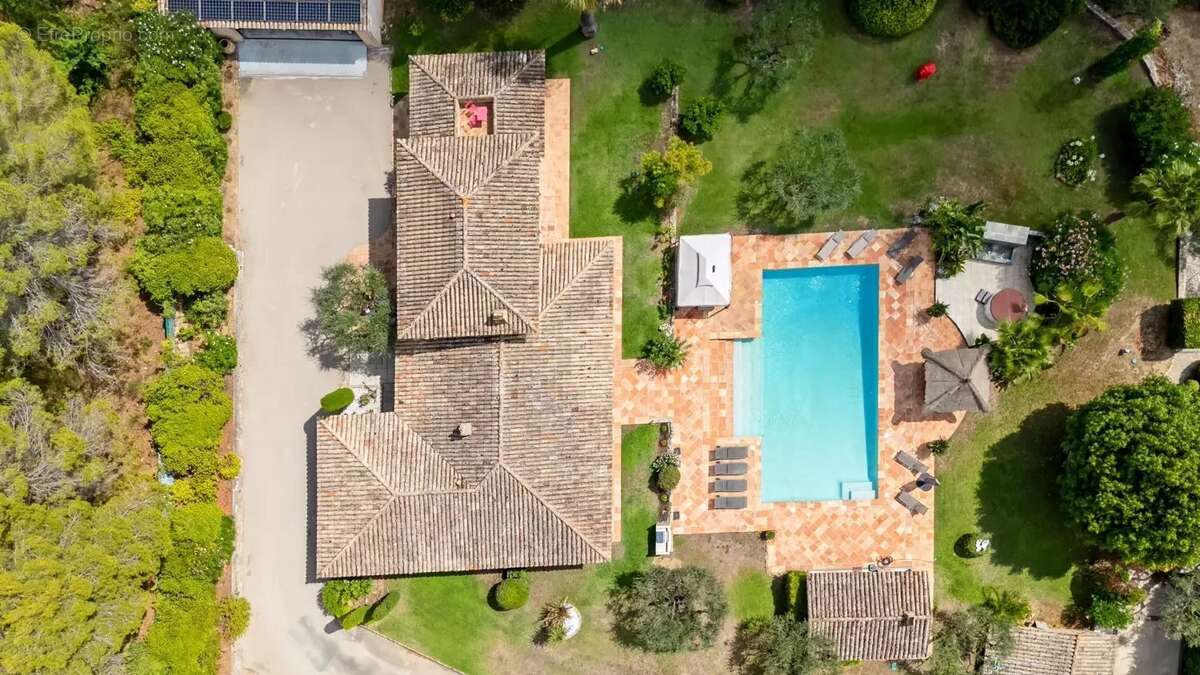 Maison à MOUANS-SARTOUX