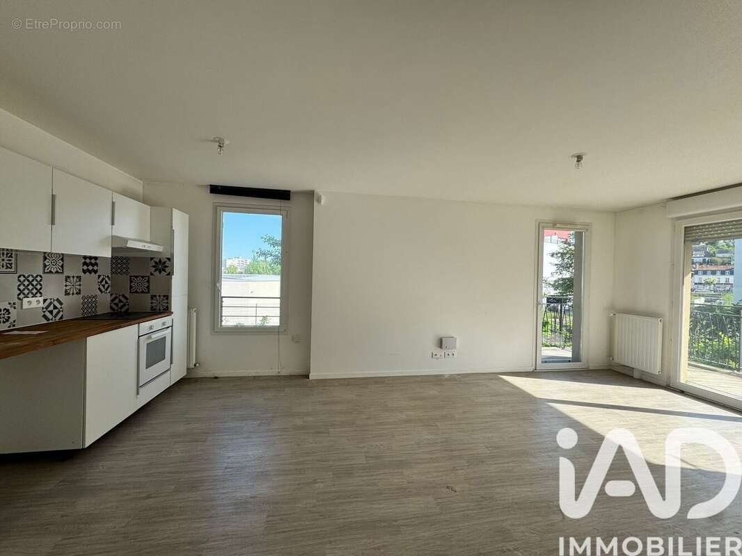 Photo 3 - Appartement à CORBEIL-ESSONNES