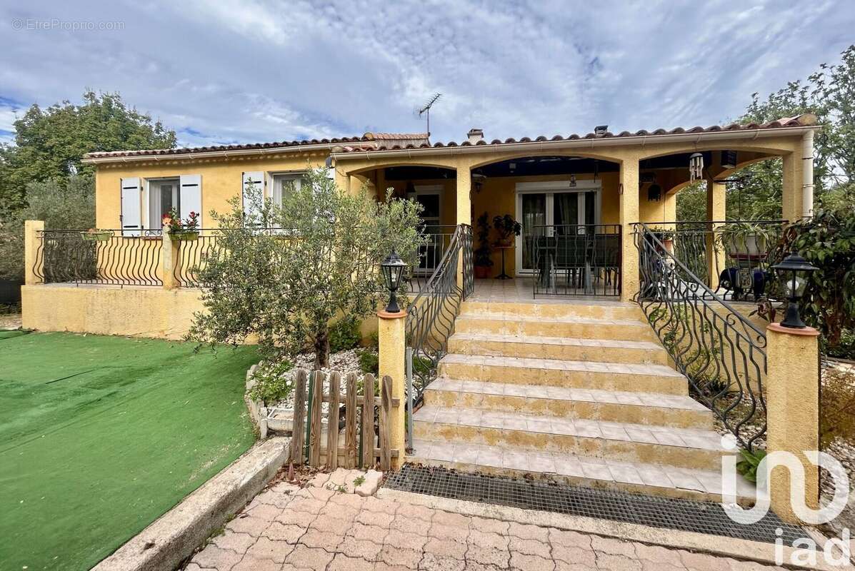 Photo 3 - Maison à TOURVES