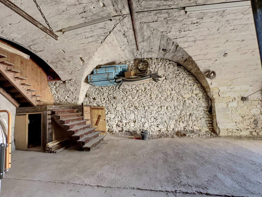 Maison ancienne sur les hauteurs de Ventabren - photo 11