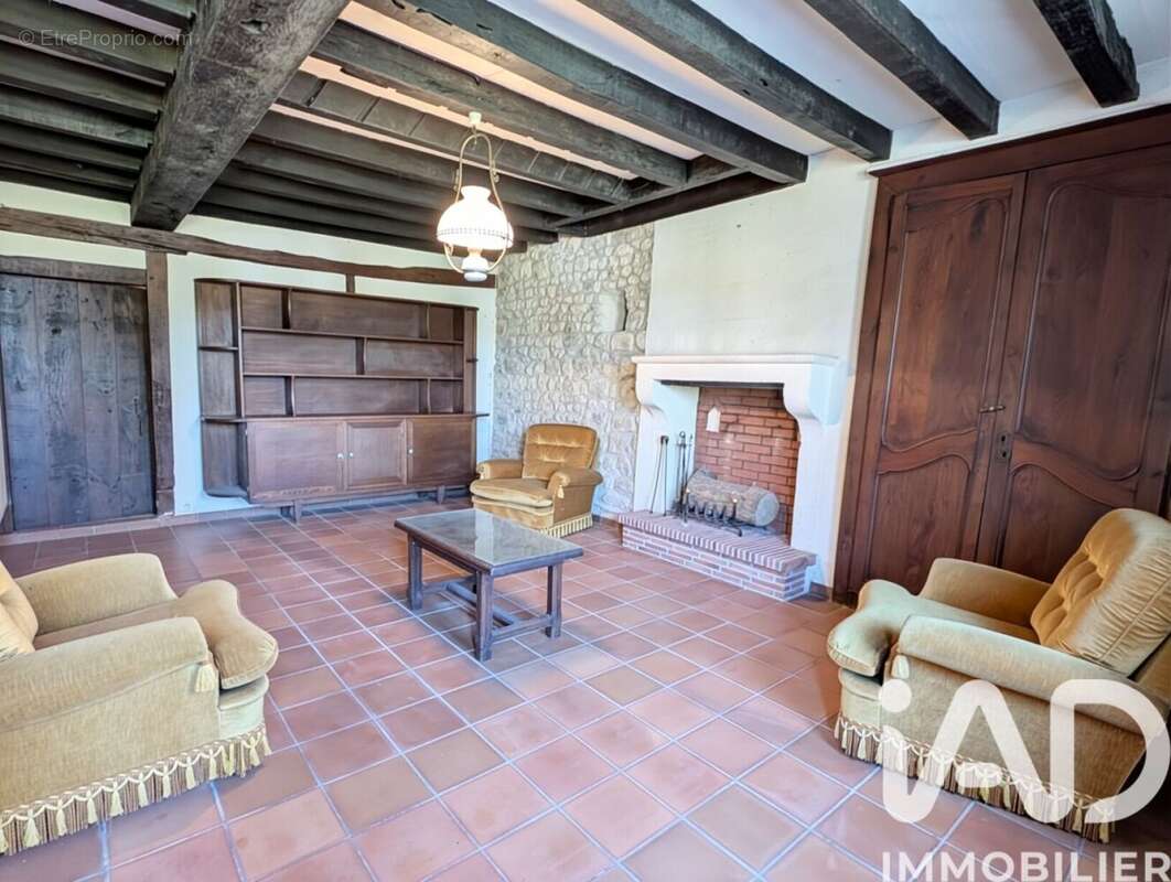 Maison 99 m² à Urciers  - photo 3