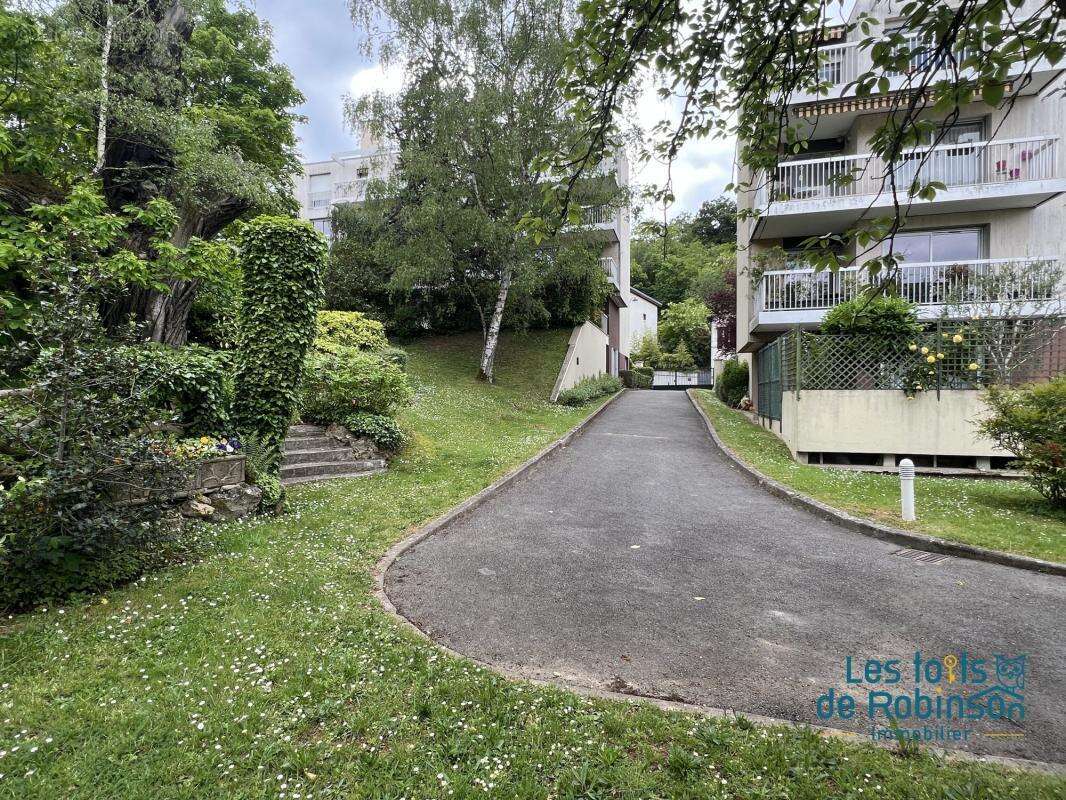 Appartement à LE PLESSIS-ROBINSON