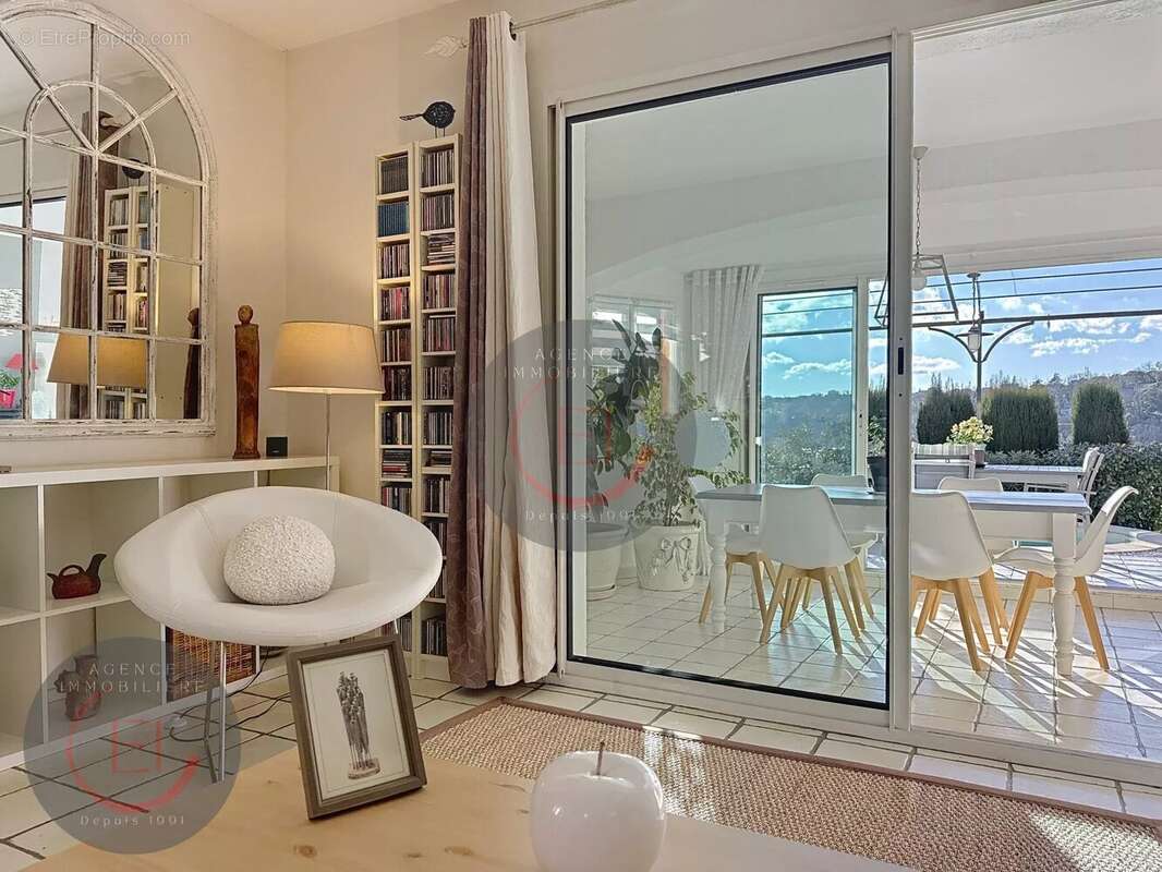 Maison à LES ADRETS-DE-L'ESTEREL