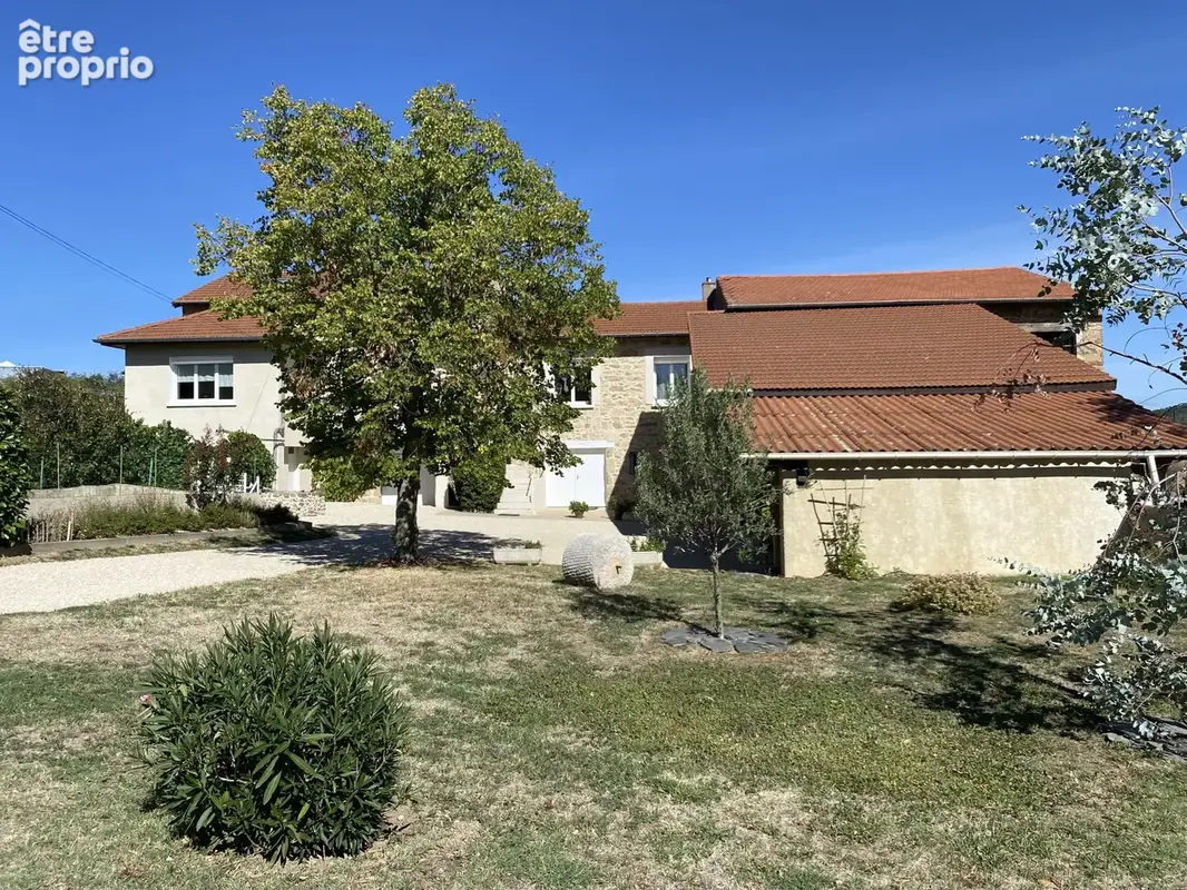 Jolie demeure, ancienne ferme réhabilitée sur 2255m2 - photo 17